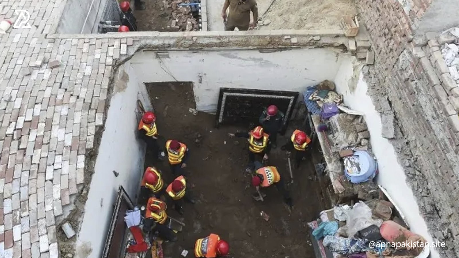لاہور: ٹیوشن سینٹر کی چھت گرنے سے 15 بچے جاں بحق، مالک مکان سمیت 2 افراد زیر حراست