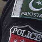 لاہور: پولیس والے سوشل میڈیا پر باوردی تصاویر و ویڈیوز شیئر نہیں کرسکیں گے، پرانا مواد حذف کرنے کا بھی حکم